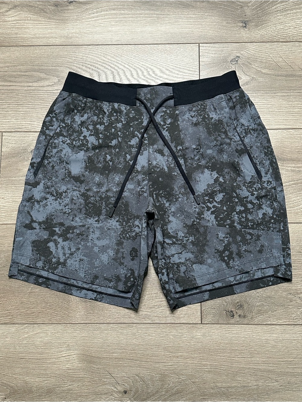 New Lululemon License to Train Lined Shorts 7" Black Gray Size Medium